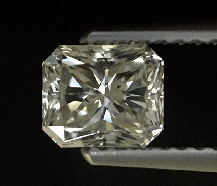 RADIANT Color: H | Clarity: SI1 Weight: 1.05ct | Certificate: GIA
